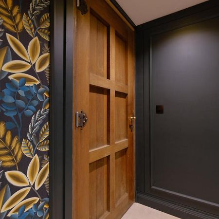 Secret Jacuzzi Mons - Parking Prive Gratuit Bed & Breakfast Luaran gambar