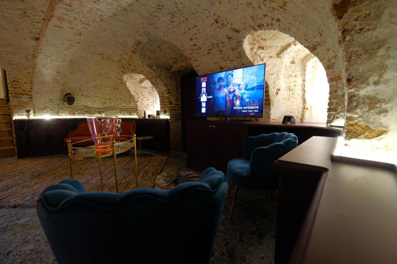 Secret Jacuzzi Mons - Parking Prive Gratuit Bed & Breakfast Luaran gambar
