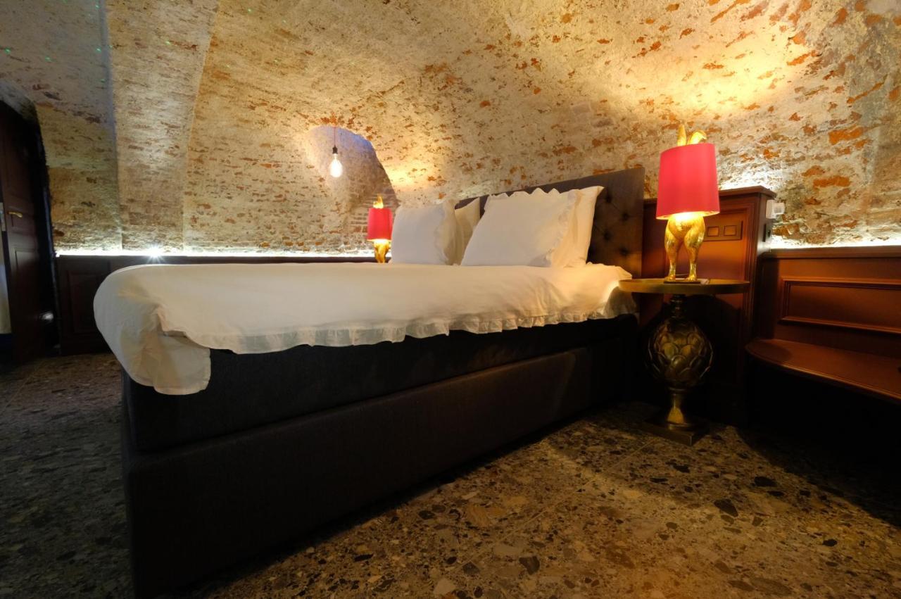 Secret Jacuzzi Mons - Parking Prive Gratuit Bed & Breakfast Luaran gambar