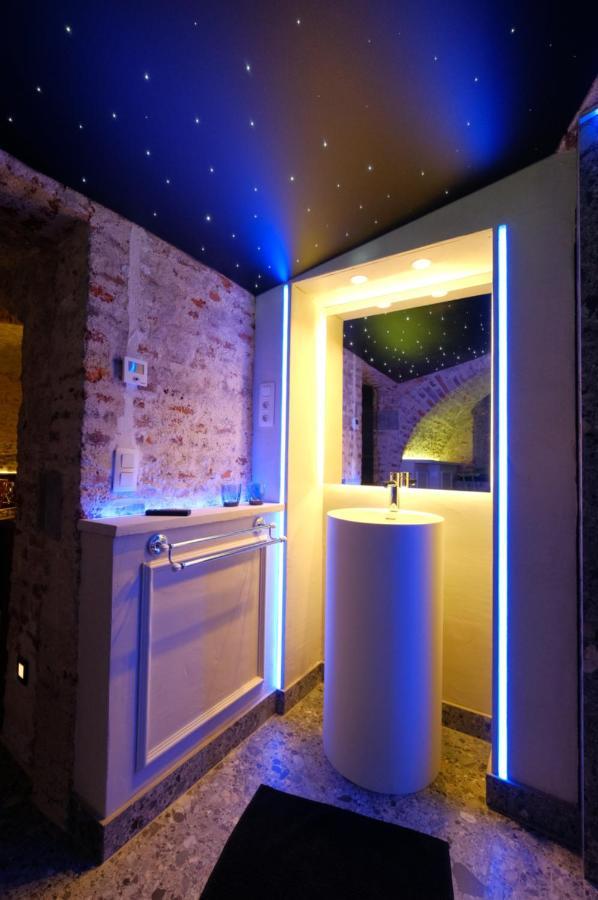 Secret Jacuzzi Mons - Parking Prive Gratuit Bed & Breakfast Luaran gambar