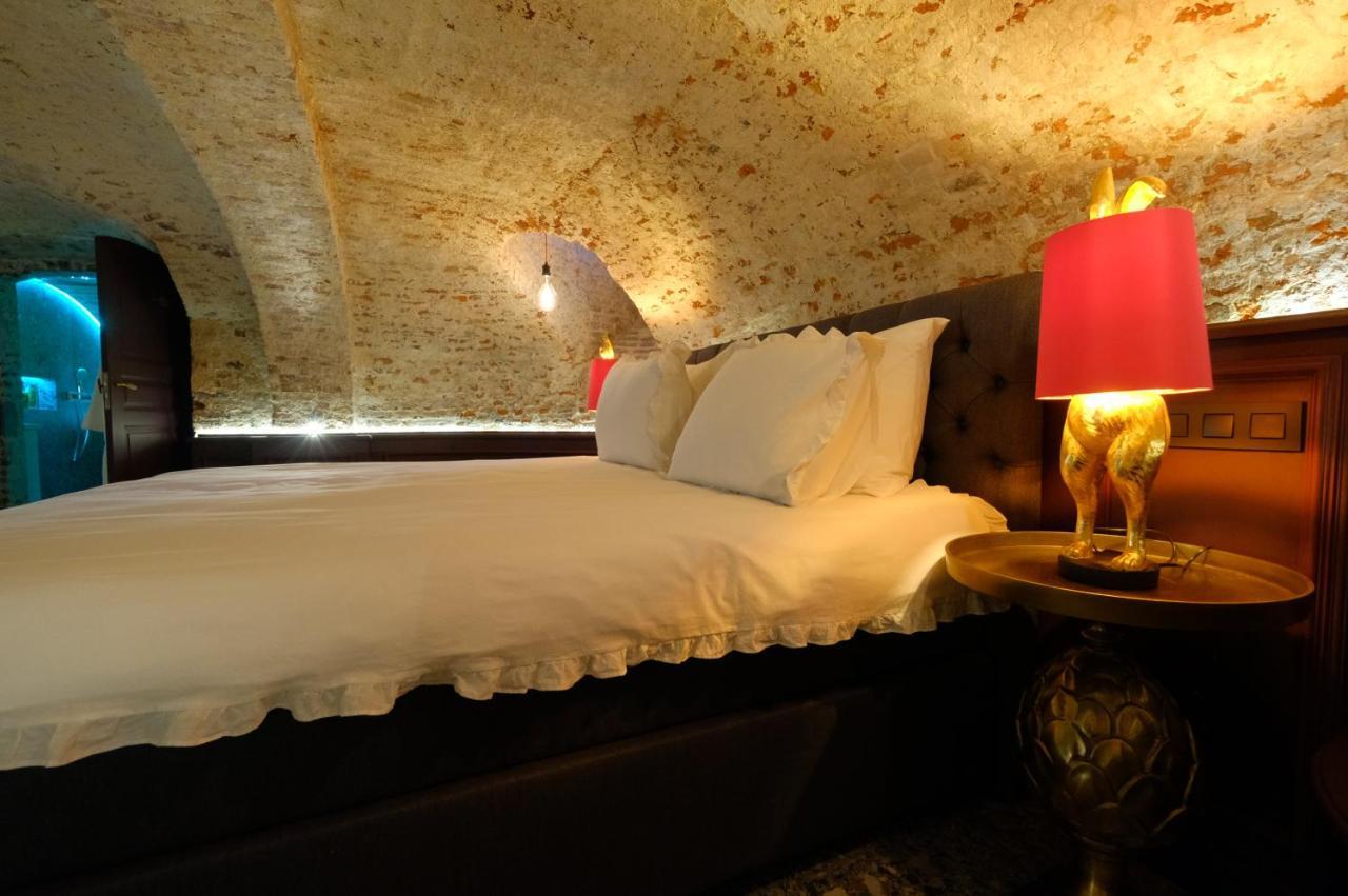 Secret Jacuzzi Mons - Parking Prive Gratuit Bed & Breakfast Luaran gambar